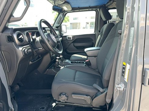 Used 2022 Jeep Wrangler Unlimited Sport image 11