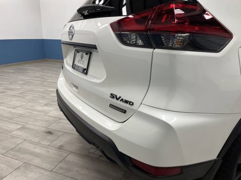 Used 2018 Nissan Rogue SV w/ Premium Package image 29