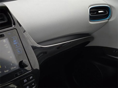 Used 2017 Toyota Prius Four image 25