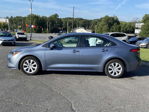 Used 2025 Toyota Corolla LE image 2