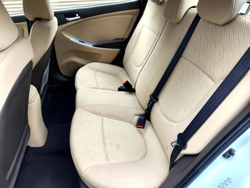 Used 2014 Hyundai Accent GLS w/ Option Group 2 image 10