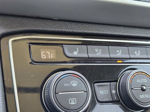 Used 2022 Volkswagen Atlas SE image 33