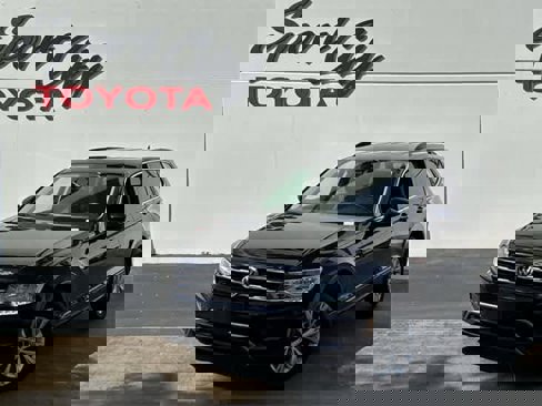 Used 2018 Volkswagen Tiguan SE image 1