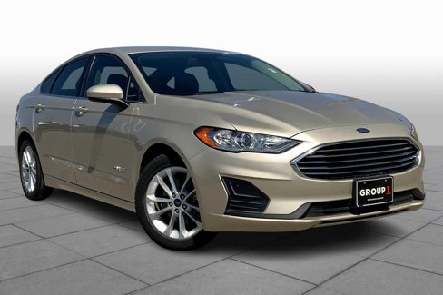 Used 2019 Ford Fusion SE image 2