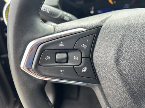 Certified 2024 Chevrolet Trax LT w/ Driver Confidence Package image 27