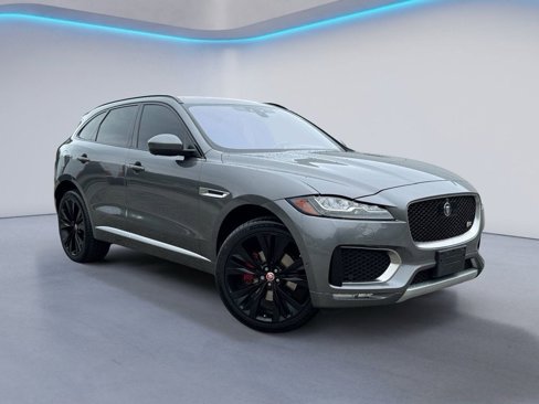Used 2017 Jaguar F-PACE S image 2