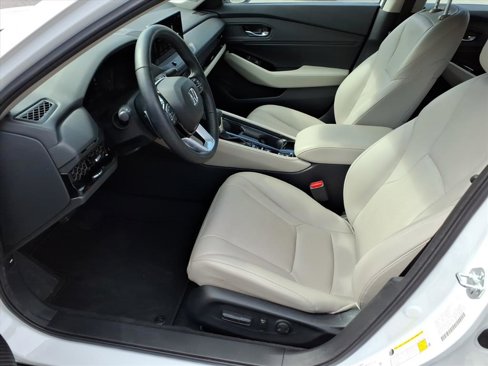 Used 2024 Honda Accord Touring image 7