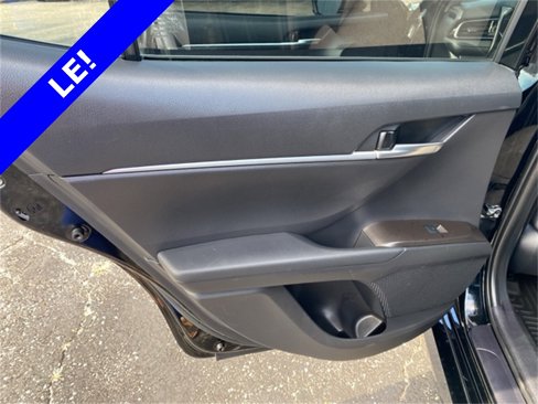 Used 2023 Toyota Camry LE image 19