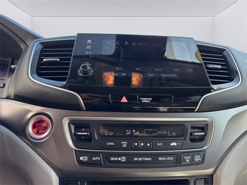 Used 2020 Honda Pilot EX image 16