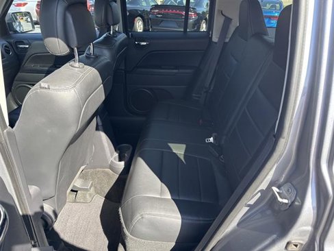 Used 2017 Jeep Patriot High Altitude image 12