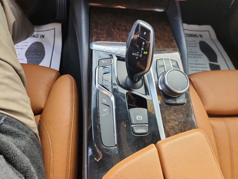 Used 2018 BMW 530i xDrive w/ Premium Package image 20