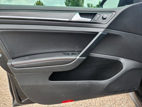 Used 2017 Volkswagen GTI Autobahn image 6