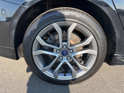Used 2017 Ford Fusion SE w/ Equipment Group 201A image 19
