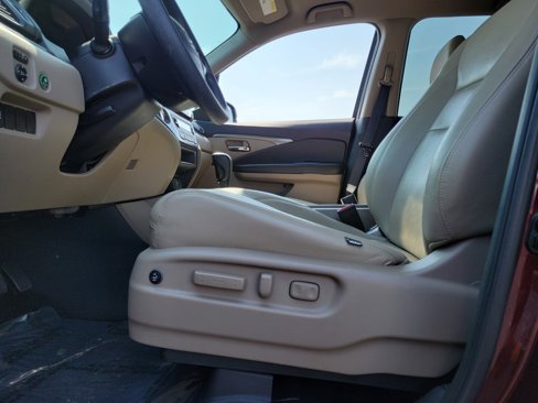 Used 2017 Honda Pilot EX image 16