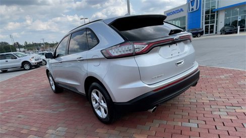Used 2018 Ford Edge SE image 8