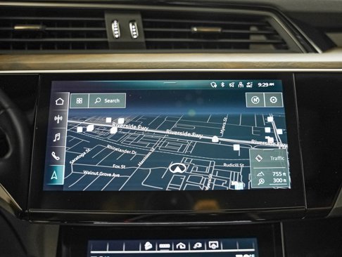 Used 2022 Audi e-tron Premium Plus w/ Premium Plus Package image 20