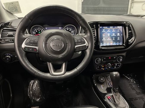Certified 2018 Jeep Compass Limited w/ Navigation Group image 5
