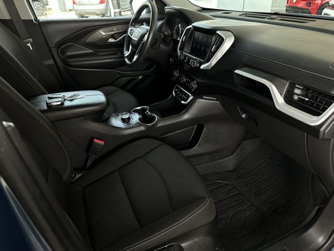Certified 2024 GMC Terrain SLE w/ Driver Convenience Package image 17