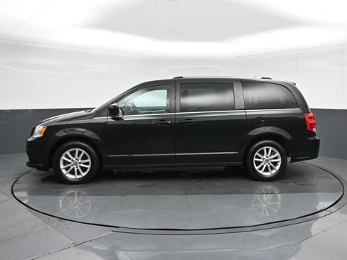 Used 2019 Dodge Grand Caravan SXT image 4