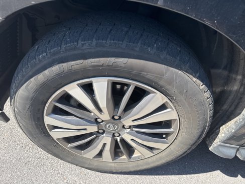 Used 2020 Nissan Pathfinder SV image 20