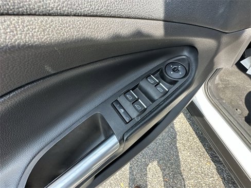 Used 2019 Ford Escape Titanium image 13