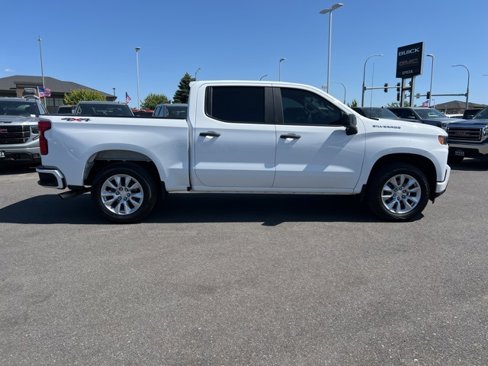 Used 2020 Chevrolet Silverado 1500 Custom w/ Custom Value Package image 2