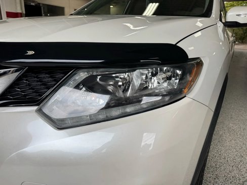 Used 2015 Nissan Rogue SV image 5