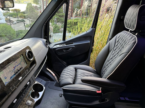 Used 2023 Mercedes-Benz Sprinter 3500 image 40