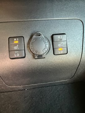 Used 2014 Toyota Prius Plug-In Hybrid image 24