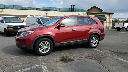 Used 2015 Kia Sorento LX image 4
