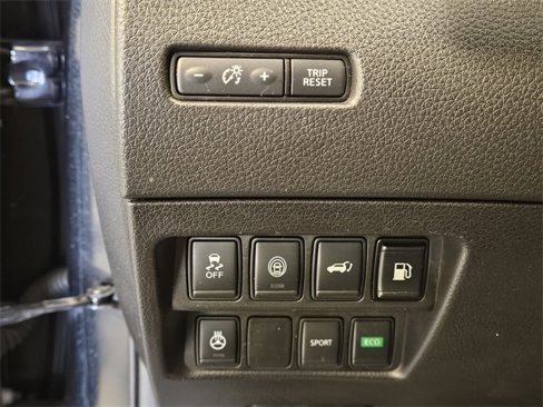 Used 2018 Nissan Rogue SL image 30