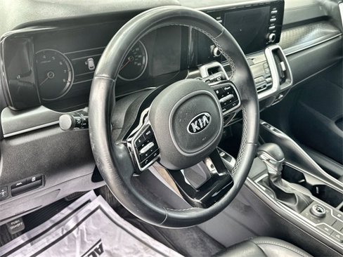 Used 2021 Kia Sorento S image 12
