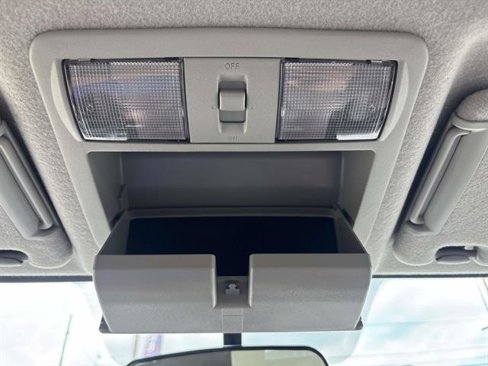 Used 2012 Nissan Frontier SV image 26