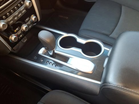 Used 2020 Nissan Pathfinder S image 26