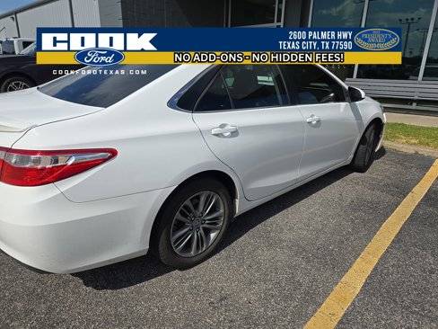 Used 2016 Toyota Camry SE image 9