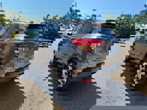 Used 2017 Honda HR-V EX image 5