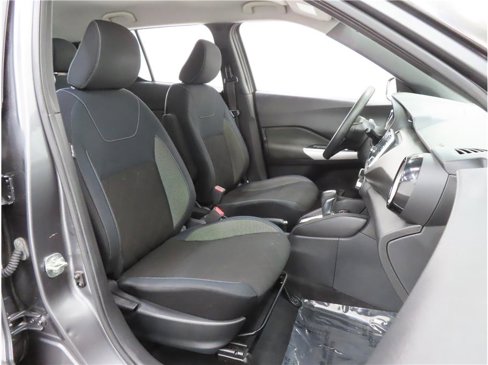 Used 2018 Nissan Kicks SV image 20