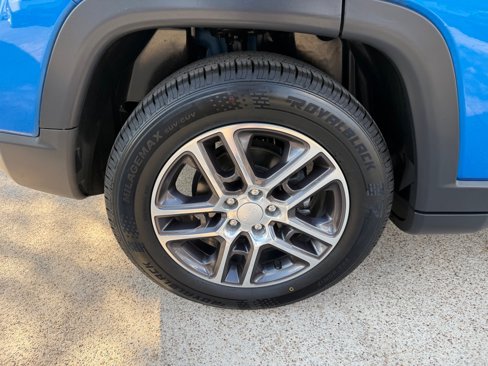 Used 2019 Jeep Compass Latitude w/ Popular Equipment Group image 12