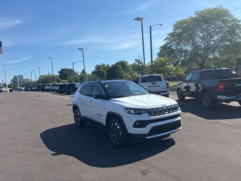 Used 2022 Jeep Compass Limited image 11