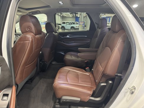 Used 2019 Buick Enclave Avenir image 11