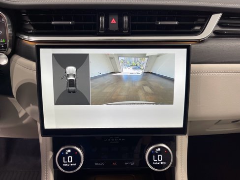 Used 2025 Jaguar F-PACE R-Dynamic S image 19
