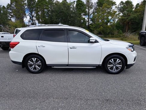 Used 2017 Nissan Pathfinder SV w/ Cargo Package image 9