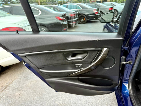 Used 2018 BMW 320i Sedan image 29