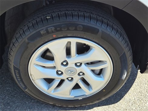 Used 2024 Hyundai Venue SE image 9