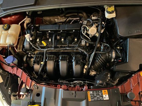Used 2017 Ford Focus Titanium w/ Titanium Technology Package image 32