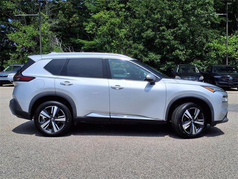 Used 2021 Nissan Rogue SL w/ Premium Package image 2