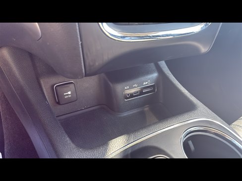 Used 2017 Dodge Durango GT image 22