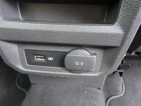 Used 2019 Volkswagen Tiguan SE image 37