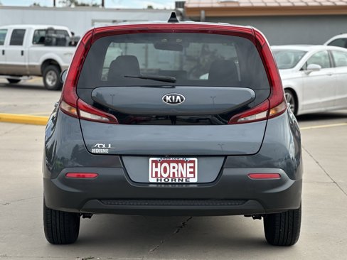 Used 2021 Kia Soul LX image 4