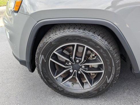 Used 2019 Jeep Grand Cherokee Trailhawk image 8